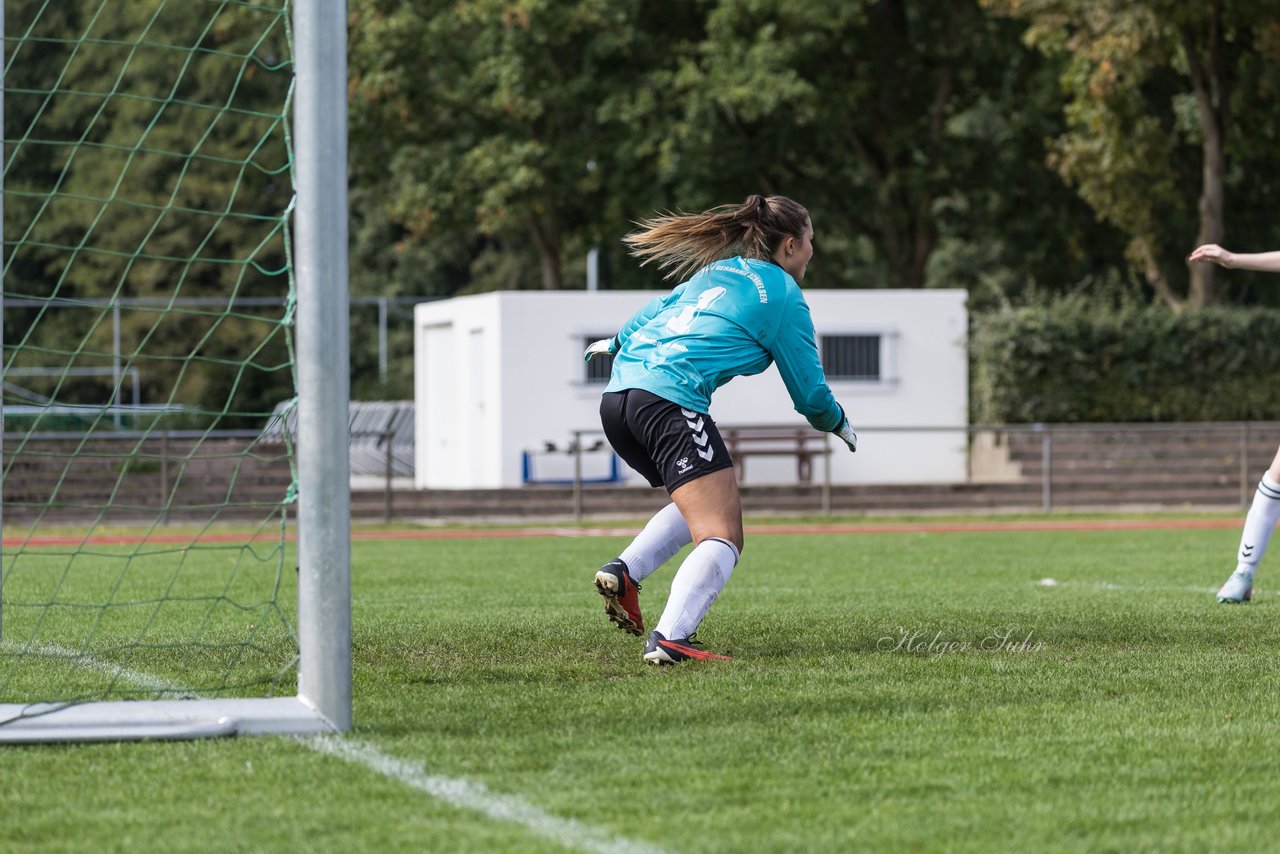 Bild 86 - wBJ VfL Pinneberg - Germania Schnelsen : Ergebnis: 15:1